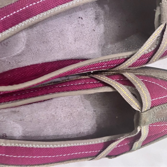 Sporty Red and Tan Women's Shoes - Picture 9 of 16